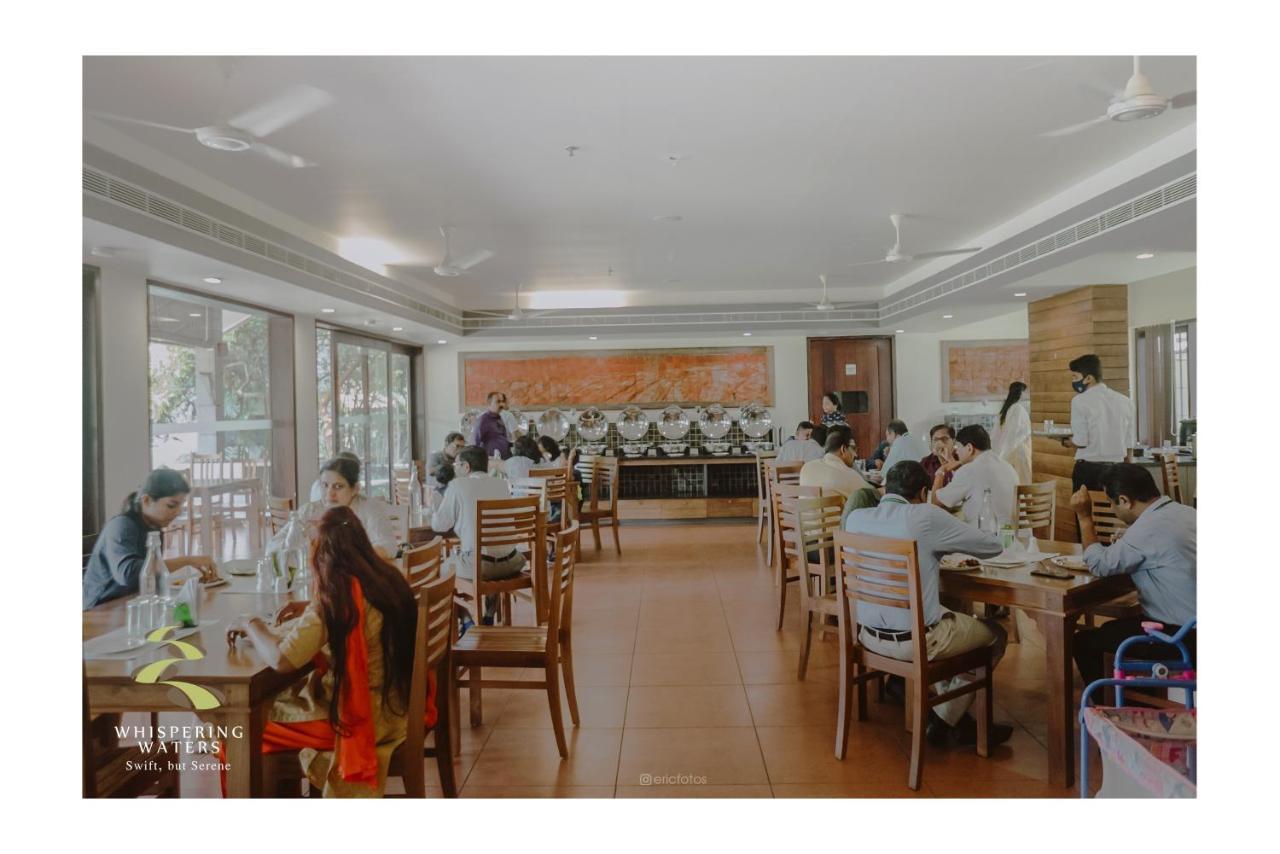 Whispering Waters Hotel Malayattur Luaran gambar