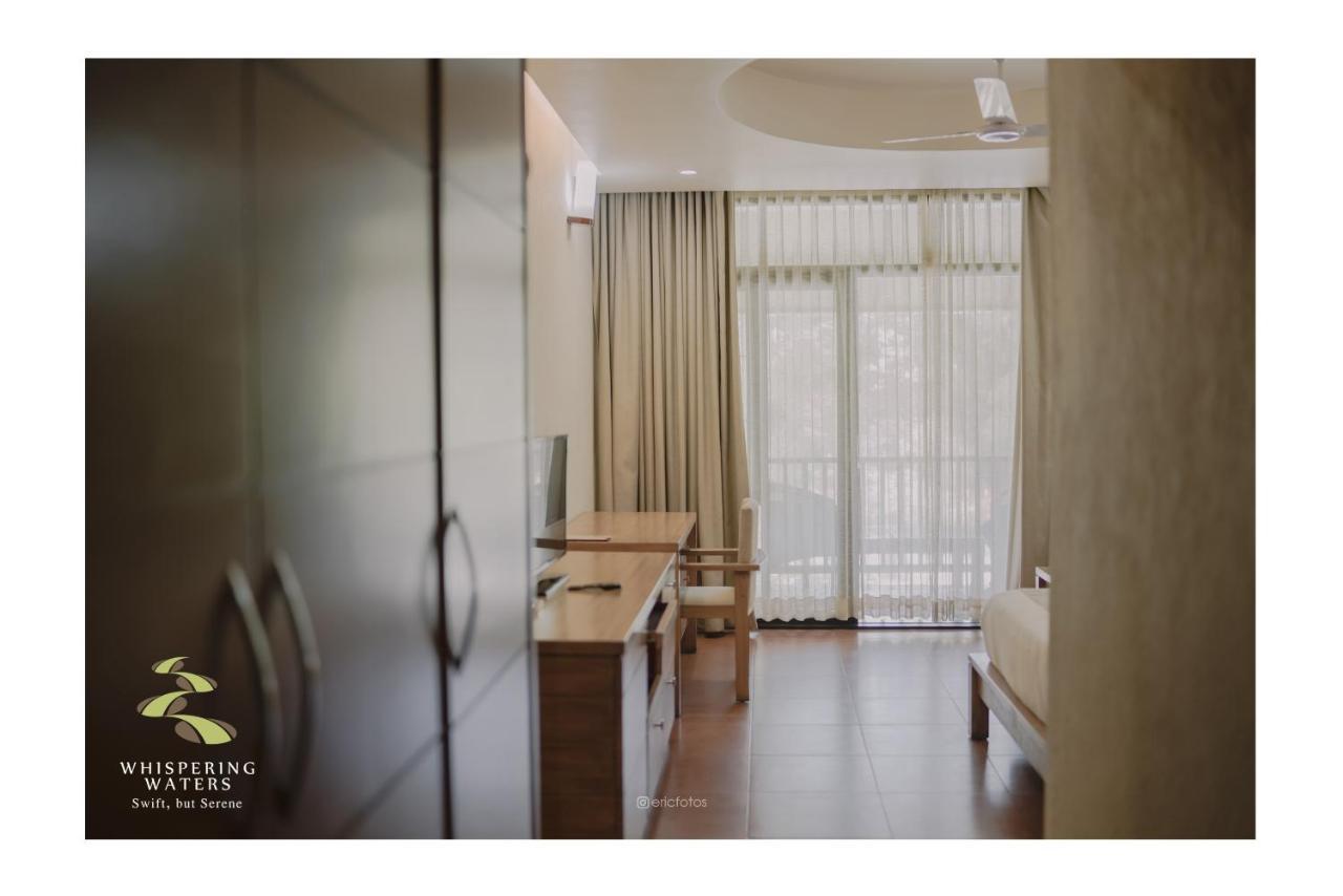 Whispering Waters Hotel Malayattur Luaran gambar