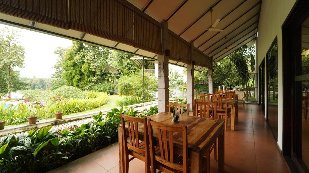 Whispering Waters Hotel Malayattur Luaran gambar