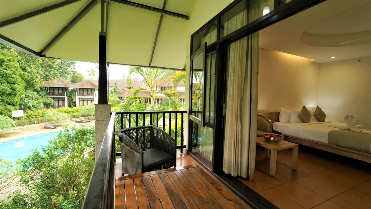 Whispering Waters Hotel Malayattur Luaran gambar
